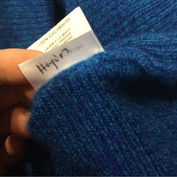 WHITE +WARREN Cashmere Sweater - Picture 11 of 11